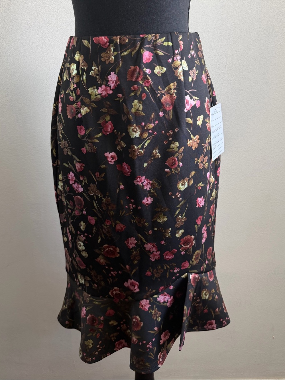 Floral Ruffle Hem Pencil Skirt